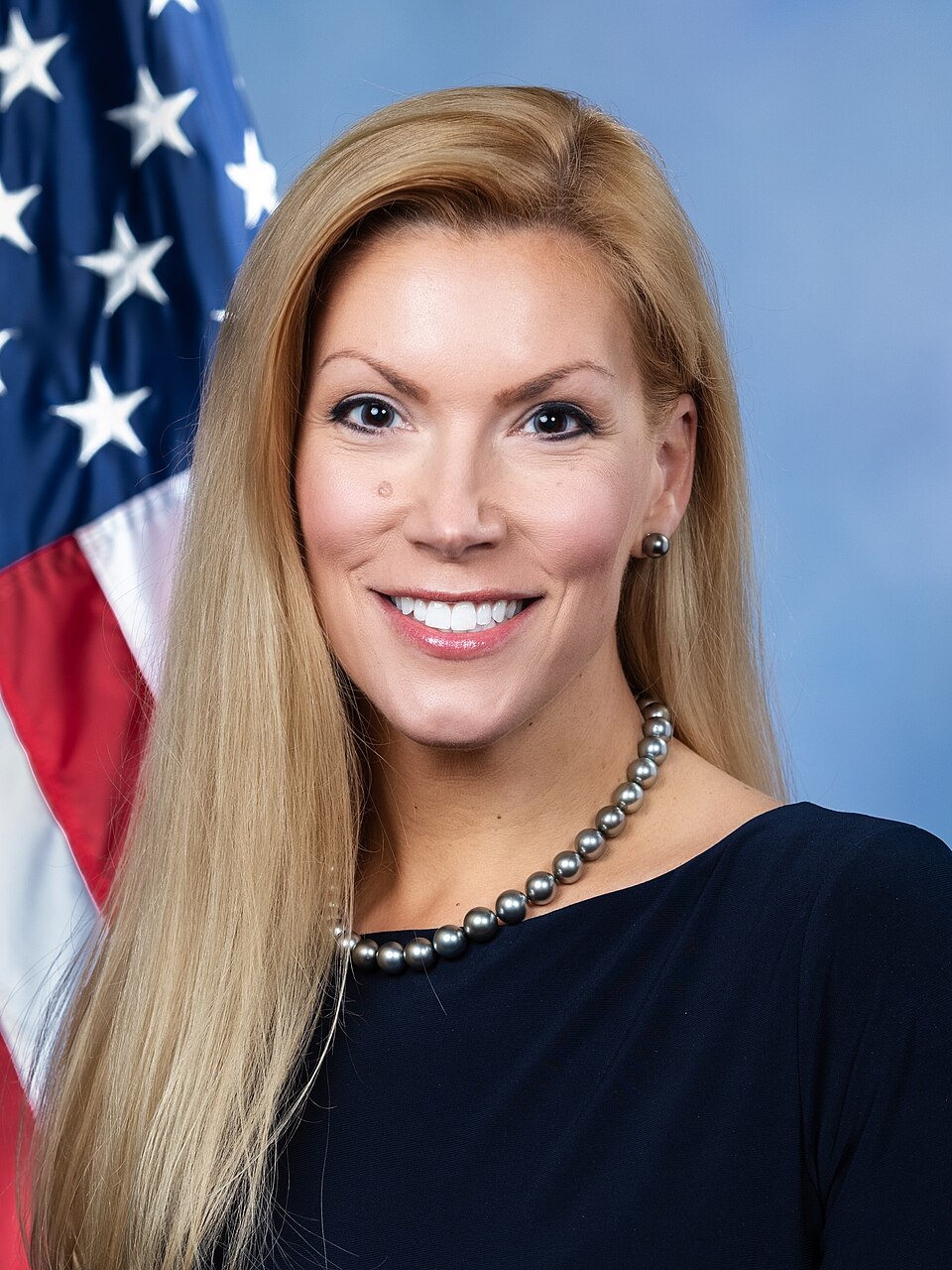 Official portrait of Representative Beth Van Duyne, 117th Congress